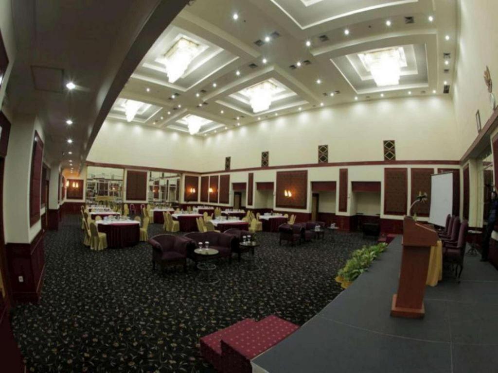 Oasis Amir Hotel Jakarta Luaran gambar