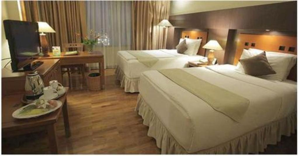 Oasis Amir Hotel Jakarta Luaran gambar