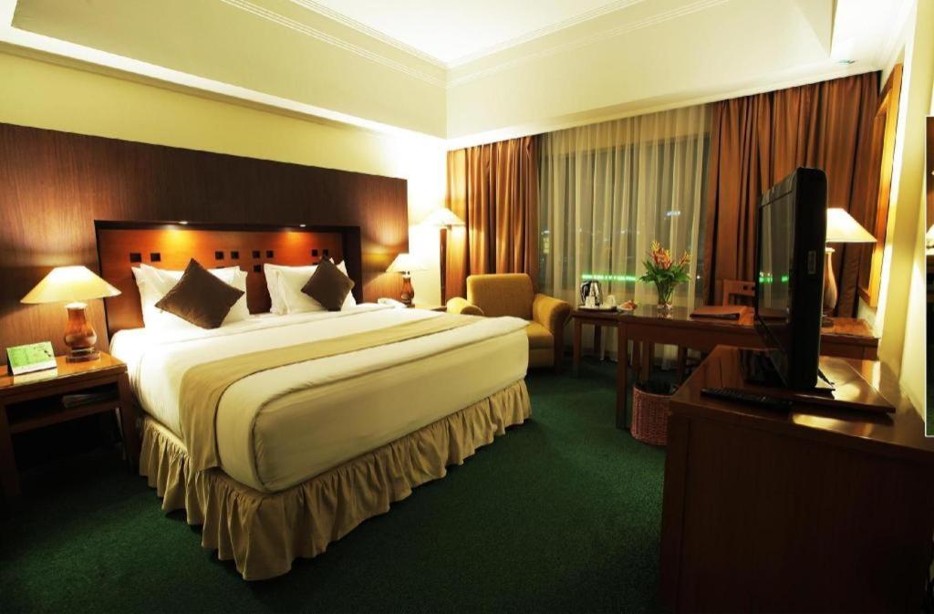 Oasis Amir Hotel Jakarta Luaran gambar
