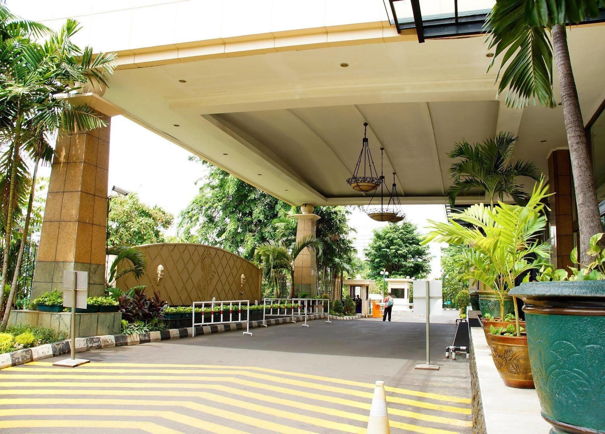 Oasis Amir Hotel Jakarta Luaran gambar